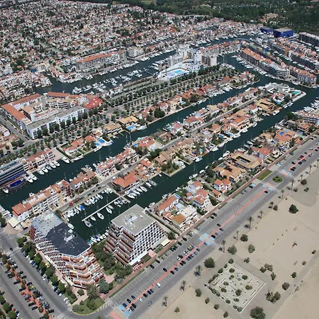 Basic Comfort Royal Marine 0176 Proximo A La Playa Empuriabrava